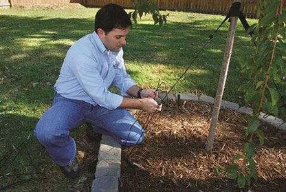 (DEWITT TREE SUPPORT STAKE KIT) -